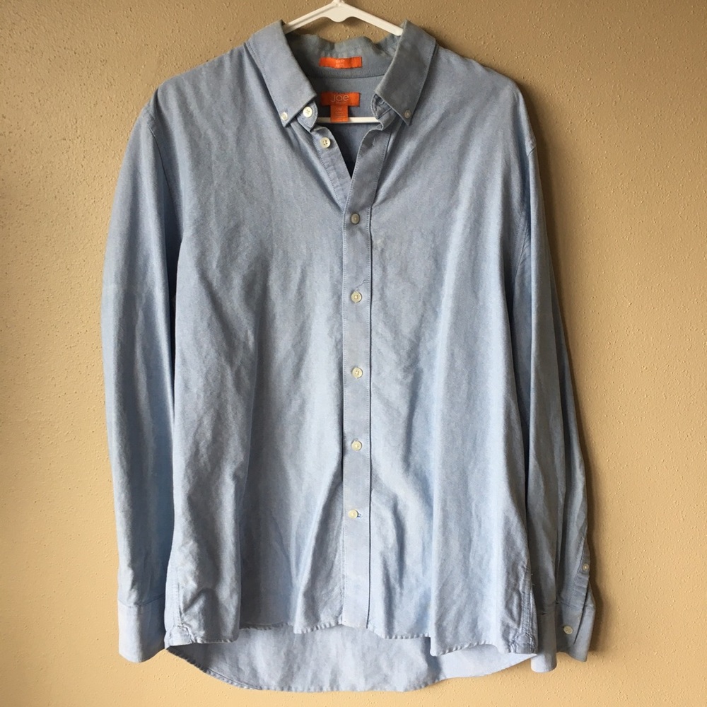 Men’s light blue button down